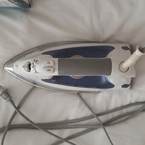 Shark Professional Iron - preloved - Picture 2 of 4